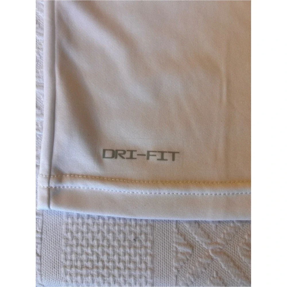 Nike Swim Dri-Fit Men's White Short Sleeve Performance Tee Shirt Size Medium‎